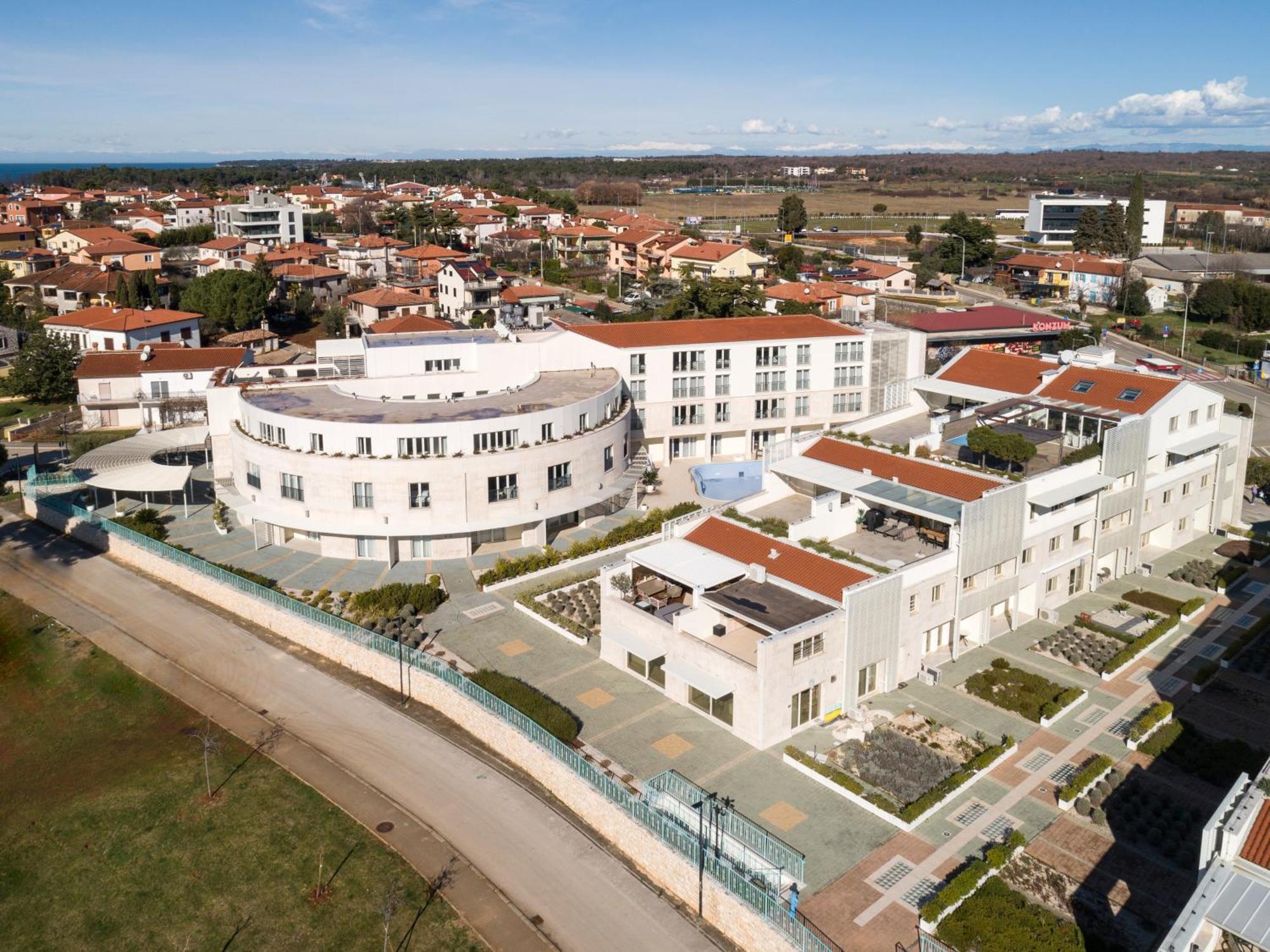 Humagum Sea View Apartment - Garden Palace אומאג מראה חיצוני תמונה